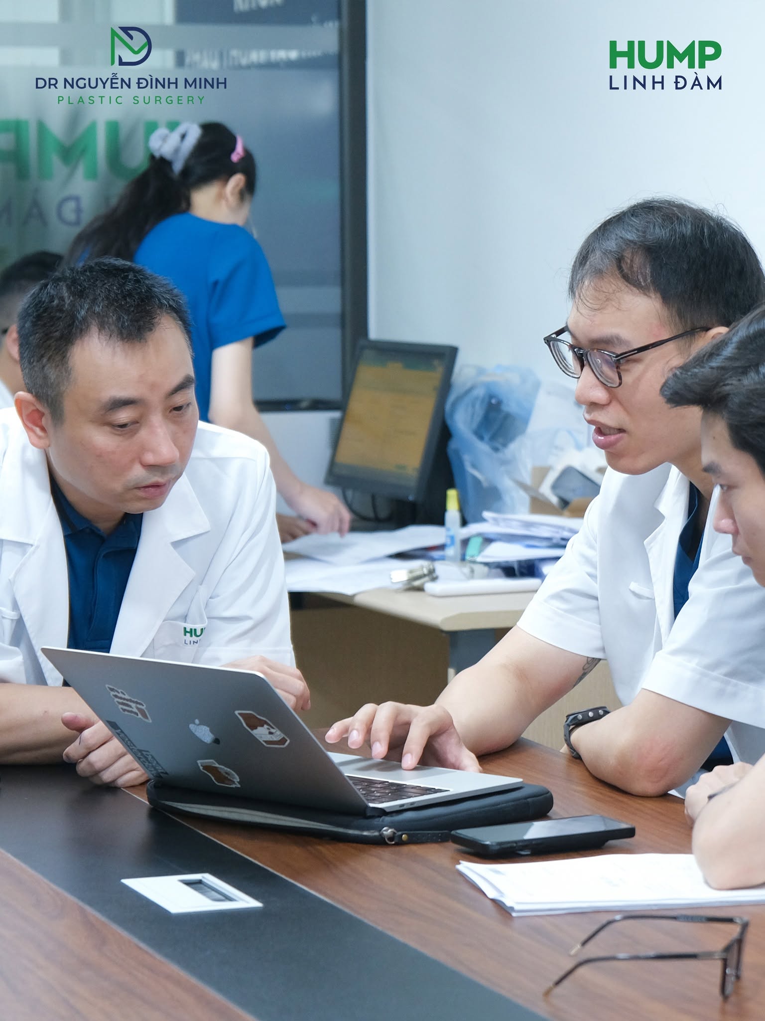 Bác sĩ hội chẩn